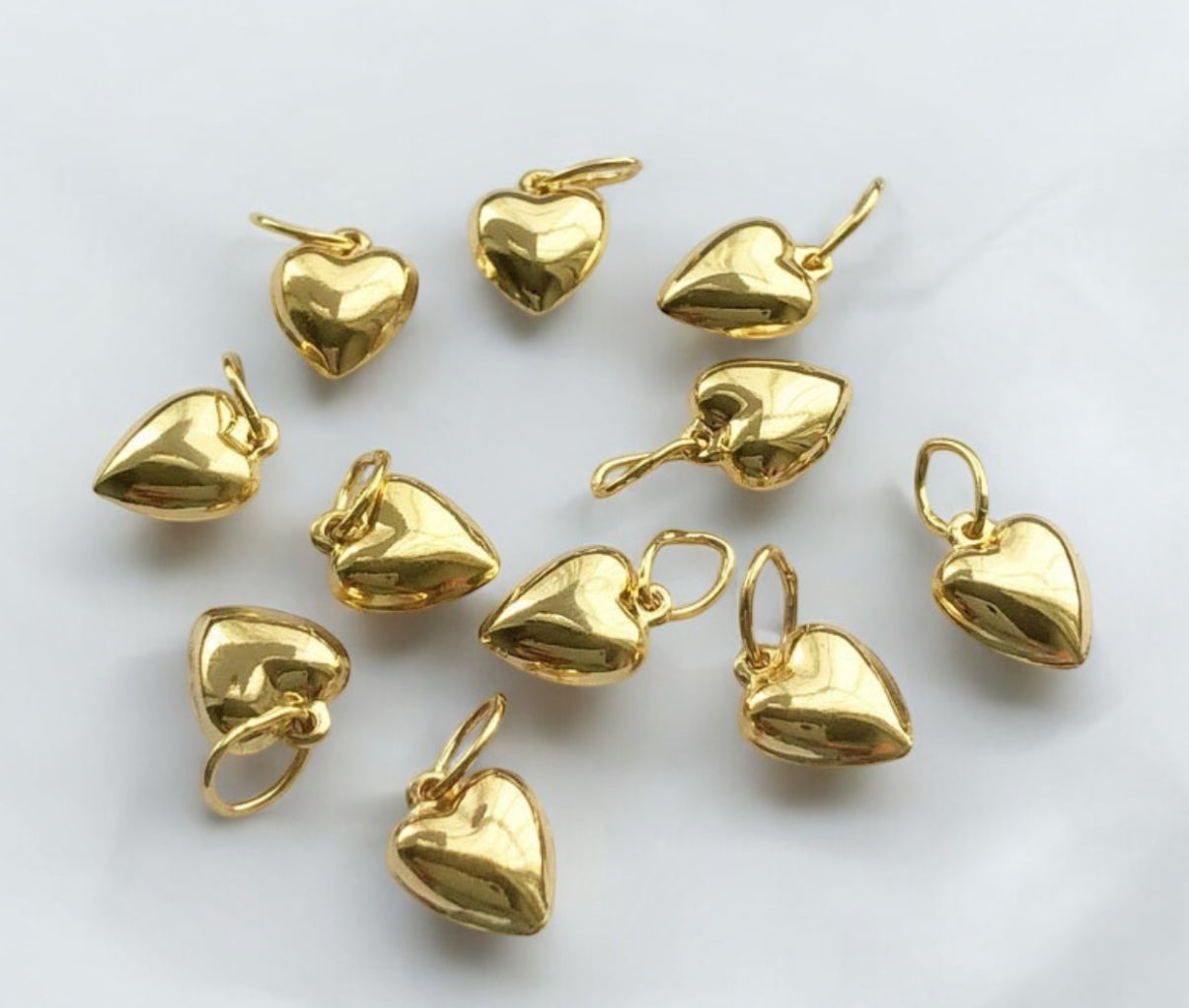 Bracelet à personnaliser 14k Billes et breloques en or rempli 14k avec 4 breloques au choix, extensible